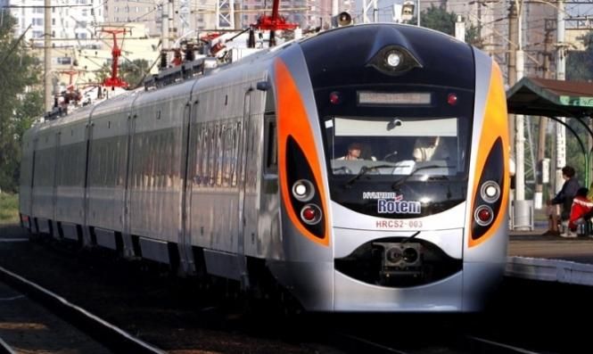 Полиция высадила сразу 30 пьяных пассажиров с поезда, следовавшего из Перемышля в Киев