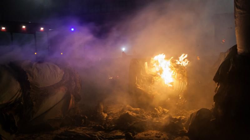 На заводі у Дніпрі через туалетний папір сталась масштабна пожежа: з'явились фото На заводі у Дніпрі через туалетний папір сталась масштабна пожежа: з'явились фото