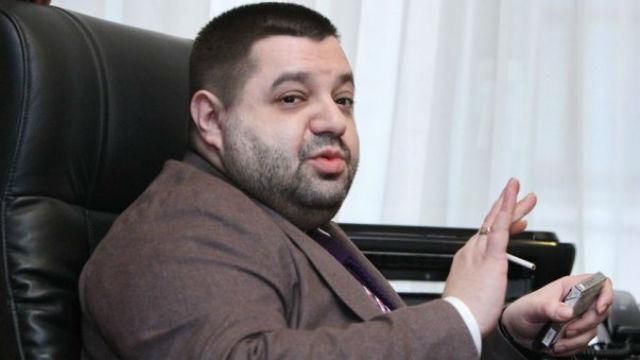 Угон Mercedes из-под Кабмина: нардеп сделал неожиданное заявление Угон Mercedes из-под Кабмина: нардеп сделал неожиданное заявление