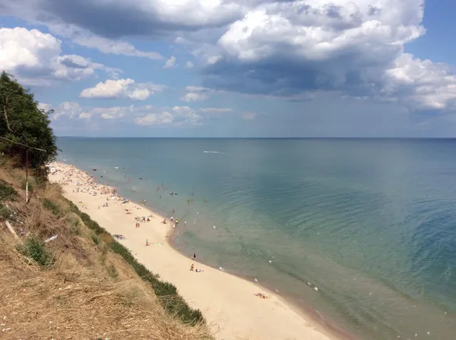 Піщаний пляж у селі Курортне