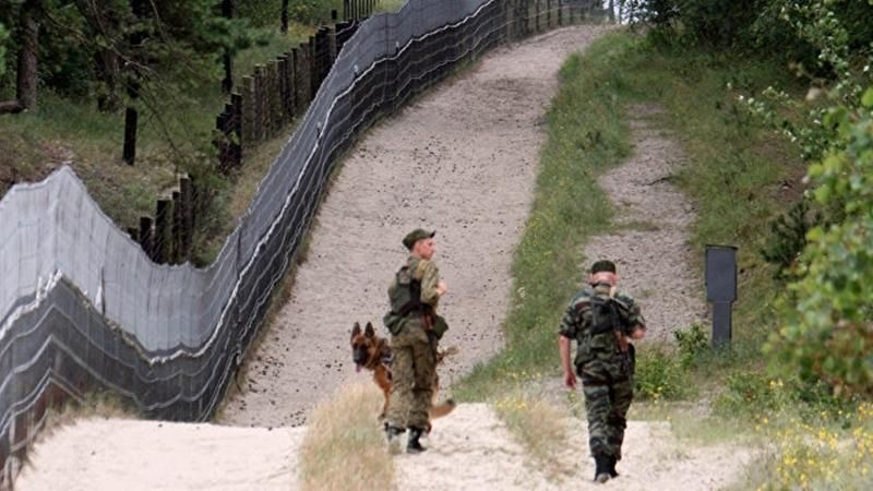 Пограничники, которых задержали в РФ, сами перешли границу, – источник