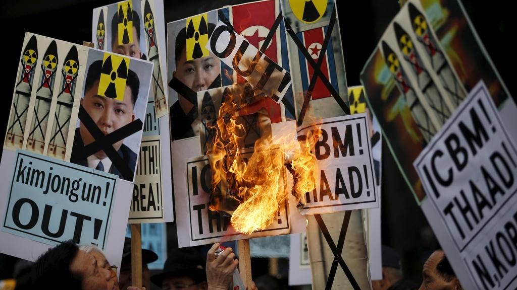 Майже 40% правлячої партії Японії підтримали удар по КНДР Майже 40% правлячої партії Японії підтримали удар по КНДР