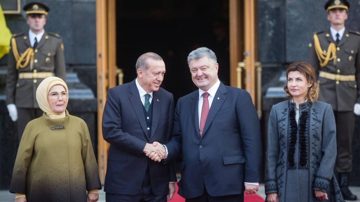 Эрдоган прибыл в Киев и встретился с Порошенко