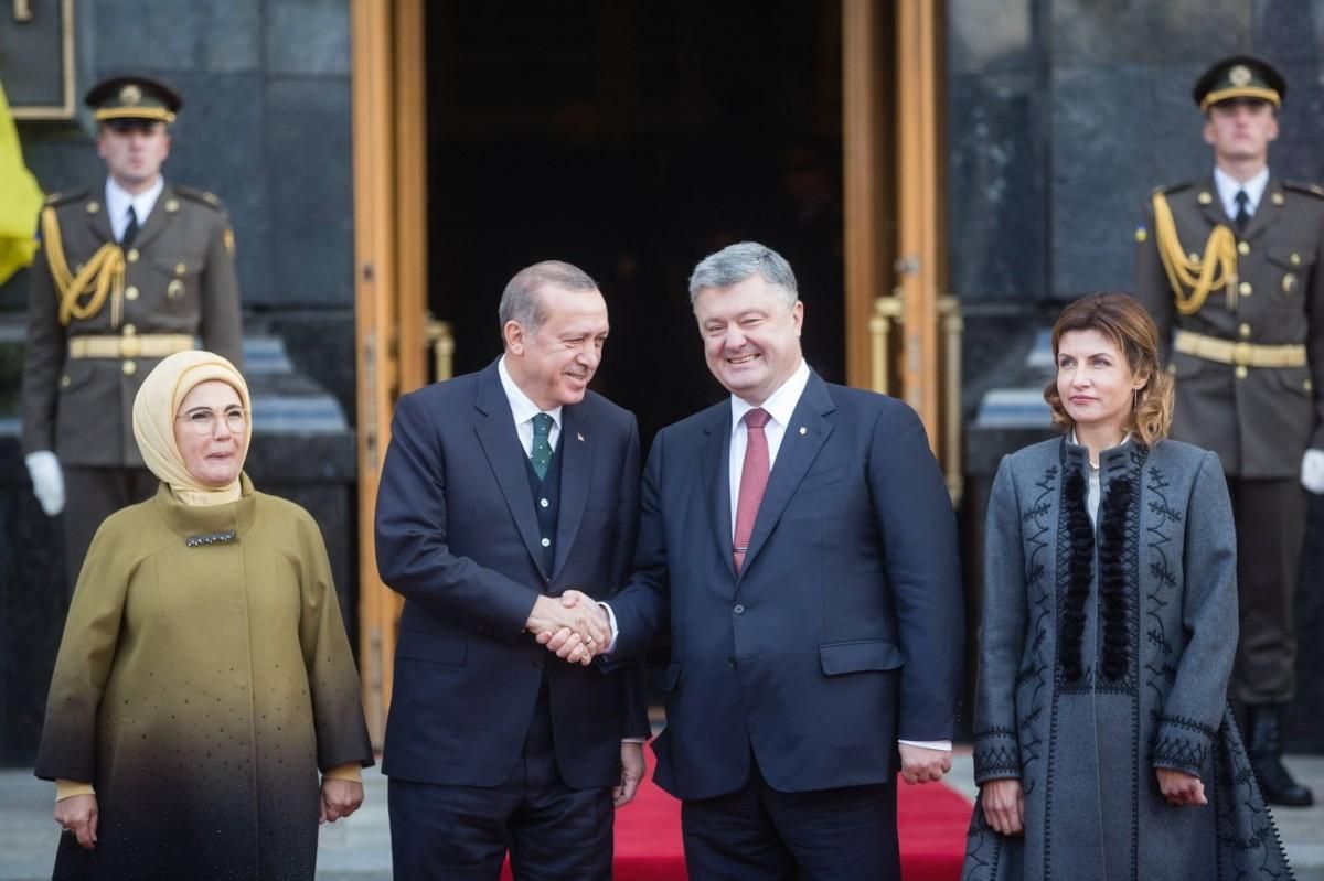 Эрдоган прибыл в Киев и встретился с Порошенко