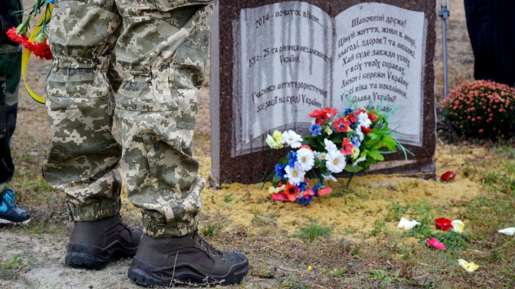 На Донбасі відкрили пам'ятник Героям Небесної Сотні 