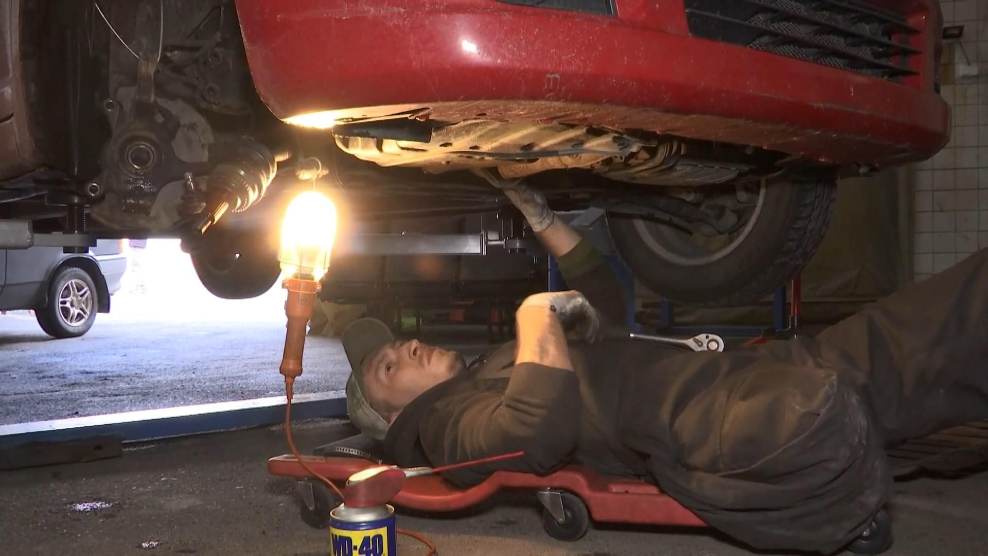 Демобілізований боєць АТО відкрив власну справу: захопливі кадри Демобілізований боєць АТО відкрив власну справу: захопливі кадри