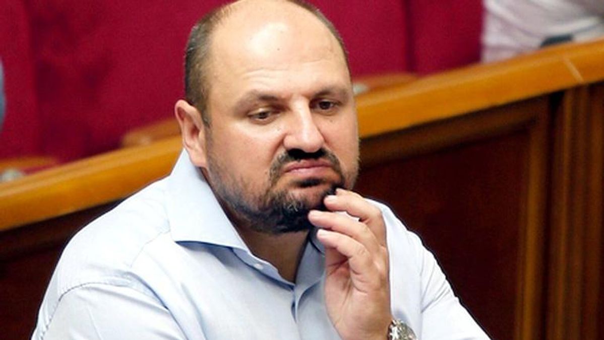 Чому одіозні депутати легко потрапляють в Раду: версії політиків Чому одіозні депутати легко потрапляють в Раду: версії політиків