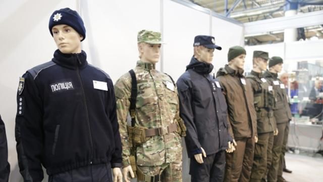 Нацполіція має намір оновлювати однострій та озброєння: фото Нацполіція має намір оновлювати однострій та озброєння: фото