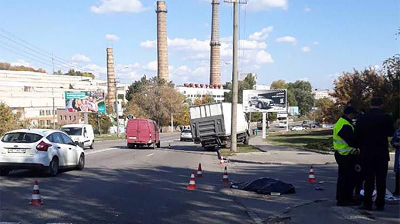 Смертельное ДТП в Днепропетровске: грузовик сбил трех пешеходов