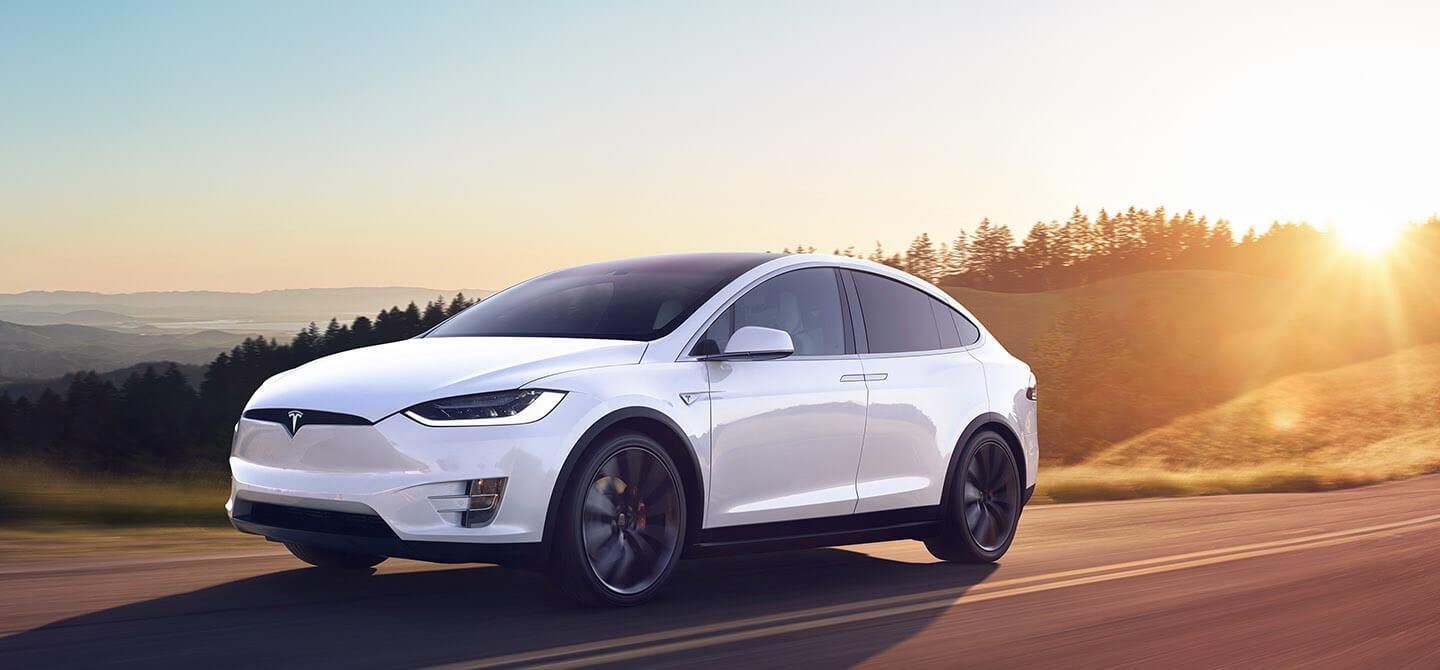 Tesla отзывает 11 тысяч автомобилей Model X из-за неисправности