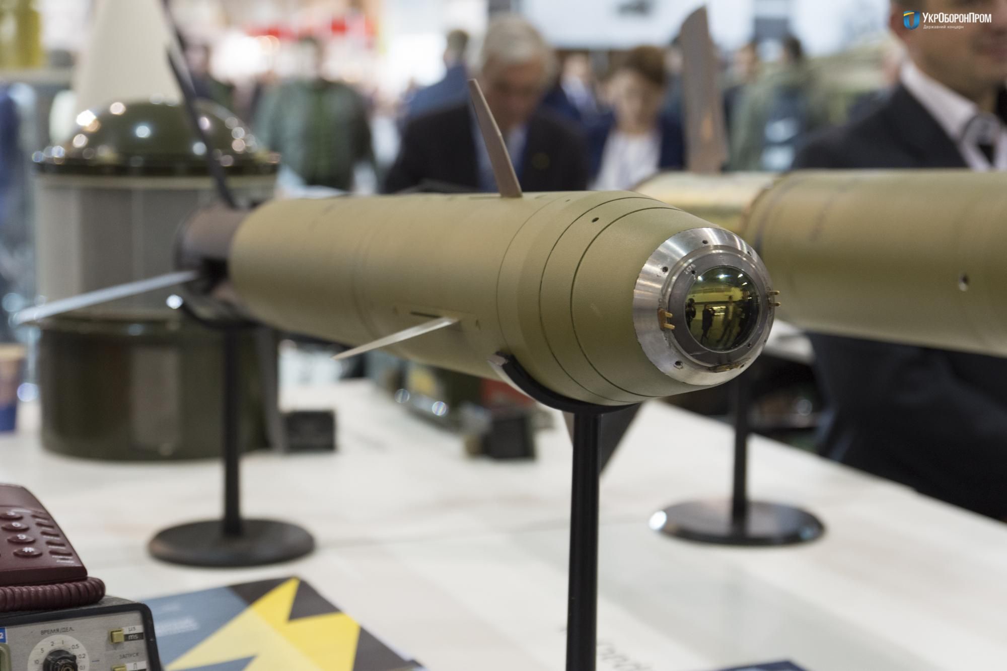"Укроборонпром" представил высокоточное "умное оружие", которое поражает цель на расстоянии 12 километров