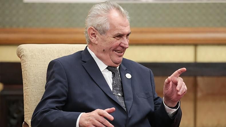 Якщо Україна поверне Крим, буде війна, – нова гучна заява президента Чехії Земана Якщо Україна поверне Крим, буде війна, – нова гучна заява президента Чехії Земана