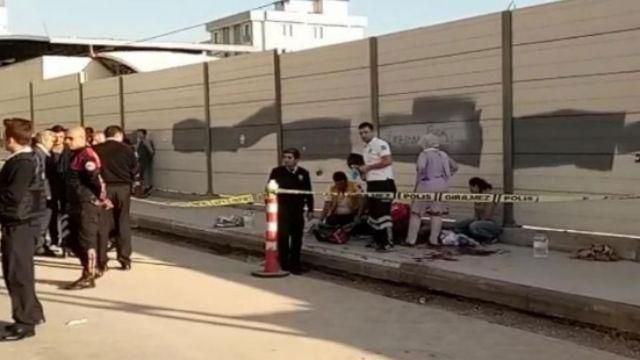 Чоловік розстріляв школярів у Стамбулі Чоловік розстріляв школярів у Стамбулі