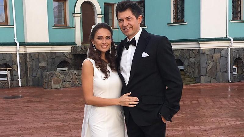 Відомий український шоумен Джеджула показав яскраві фото зі свого весілля