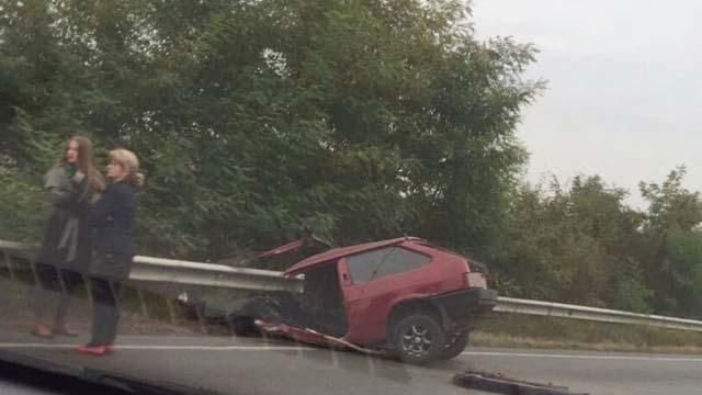 Моторошна ДТП на Закарпатті: автомобіль розірвало навпіл Моторошна ДТП на Закарпатті: автомобіль розірвало навпіл