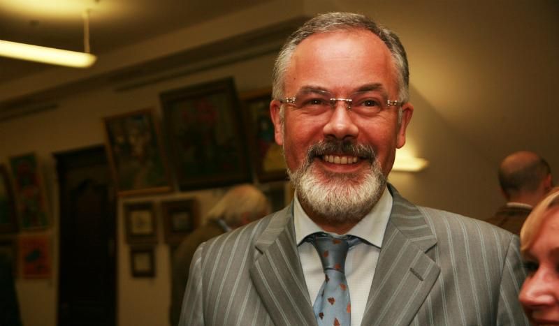 Суд арестовал 32 миллиона гривен одиозного политика-украинофоба из правительства Януковича
Суд арестовал 32 миллиона гривен одиозного политика-украинофоба из правительства Януковича