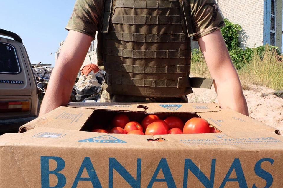 Відомому українському волонтеру знищили авто: фото Відомому українському волонтеру знищили авто: фото