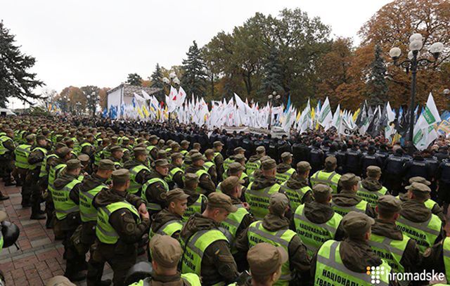 В МВС побоюються штурму Ради з вибуховими пакетами В МВС побоюються штурму Ради з вибуховими пакетами