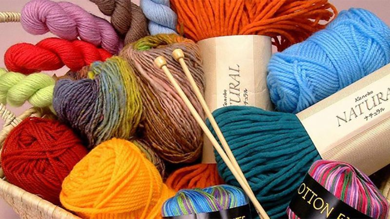 Працівники музею в Черкасах готують теплі пакунки для бійців АТО Працівники музею в Черкасах готують теплі пакунки для бійців АТО