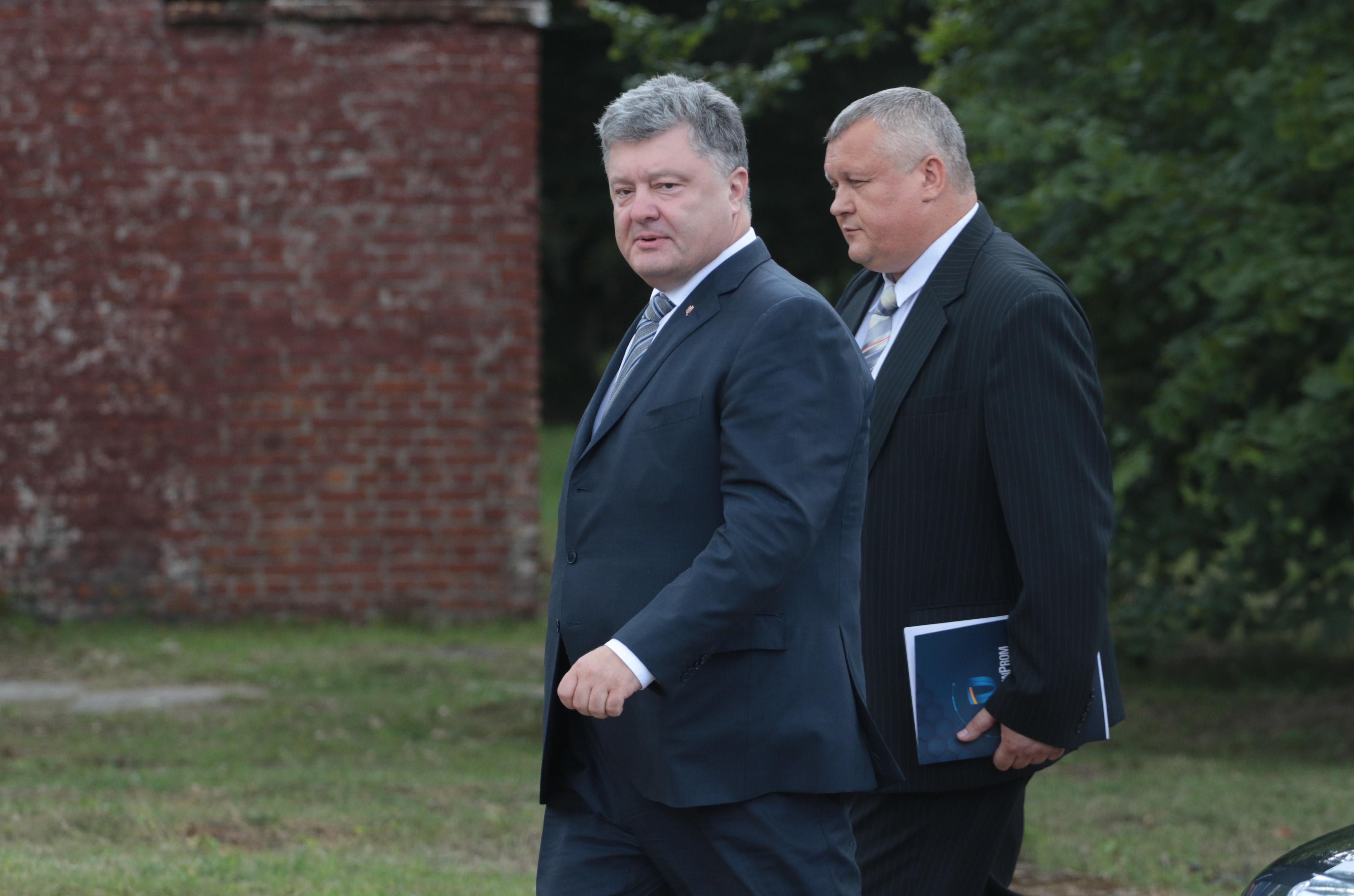 Зустріч нардепів і Порошенка зірвалась Зустріч нардепів і Порошенка зірвалась