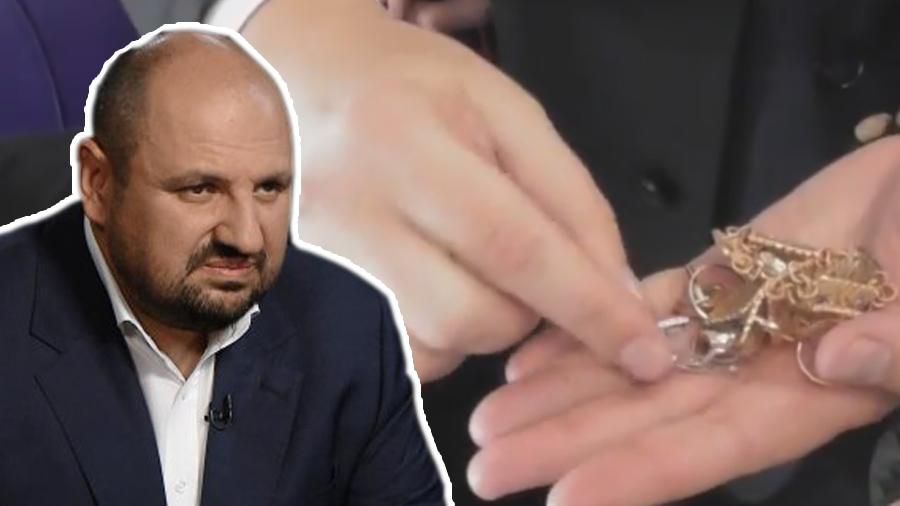 НАБУ показало видео с обыском Розенблата в самолете НАБУ показало видео с обыском Розенблата в самолете