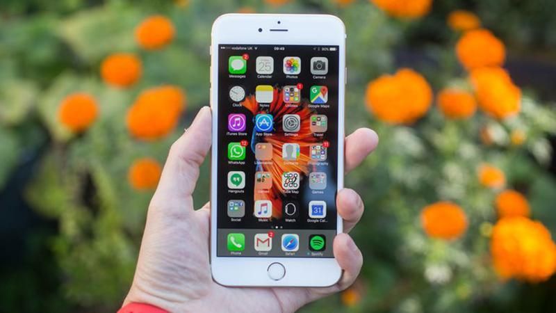 Блогер показав, як з iPhone отримати доступ до фото без розблокування
