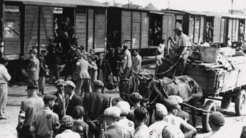 Чому радянська влада зробила масову депортацію українців у Сибір