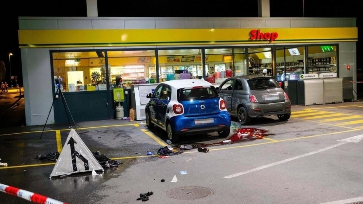 Юноша с топором напал на прохожих в Швейцарии Юноша с топором напал на прохожих в Швейцарии