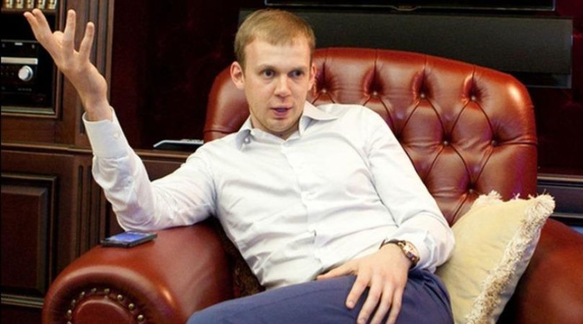 Олигарх-беглец Сергей Курченко остался без радио в Украине Олигарх-беглец Сергей Курченко остался без радио в Украине