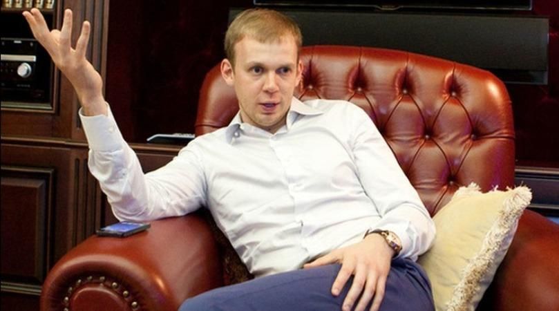 Олигарх-беглец Сергей Курченко остался без радио в Украине Олигарх-беглец Сергей Курченко остался без радио в Украине