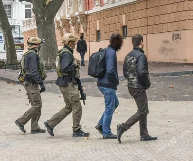 НАБУ проводить обшуки в мера Одеси Геннадія Труханова НАБУ проводить обшуки в мера Одеси Геннадія Труханова