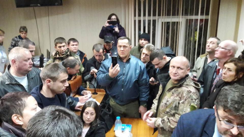 Суд по делу комбата ОУН Кохановского: столкновения с полицией, разбитая мебель, пострадавшие