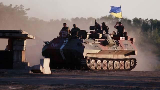 Готовності до звільнення Донбасу військовим шляхом немає, – журналіст про коментар Муженка