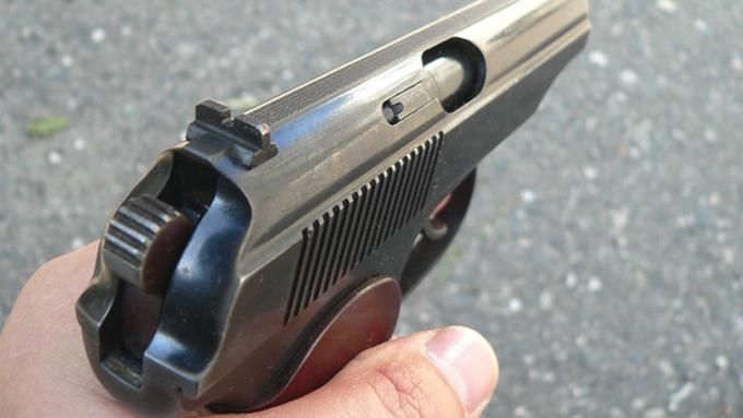 На Львівщині чоловік застрелився у власному будинку На Львівщині чоловік застрелився у власному будинку