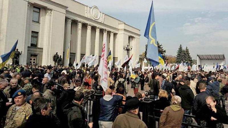 У Президента есть время до пятницы, чтобы внести закон об Антикоррупционном суде, – нардеп У Президента есть время до пятницы, чтобы внести закон об Антикоррупционном суде, – нардеп