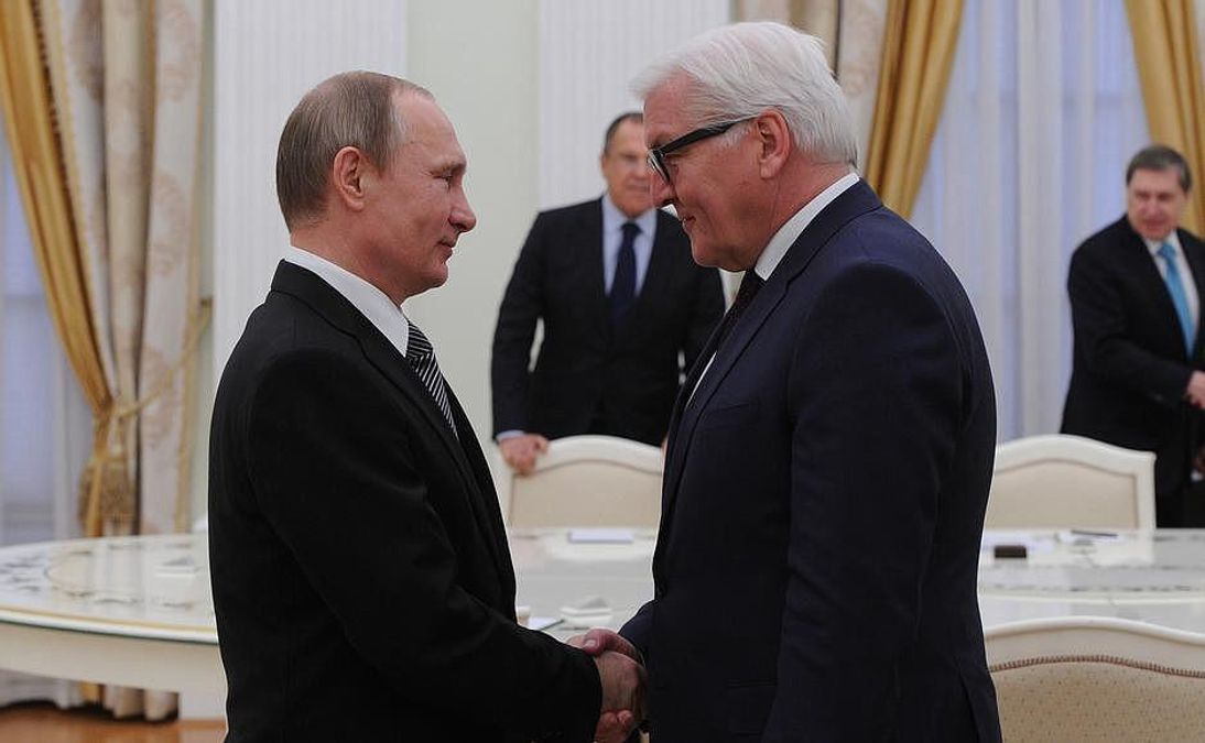 Путин с Штайнмайером поговорили о Донбассе: известны детали разговора Путин с Штайнмайером поговорили о Донбассе: известны детали разговора
