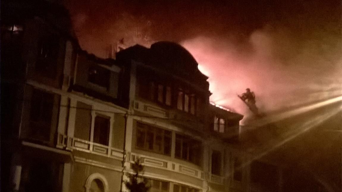 В Киеве подожгли общежитие с переселенцами: появились фото