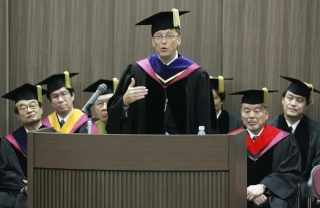 Виступ Білл Гейтс в університеті Васеда Виступ Білл Гейтс в університеті Васеда