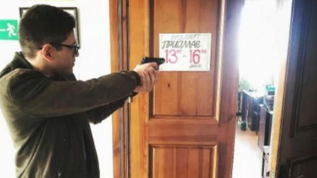 Молодой человек обстрелял прохожих в Харькове: за ним уже выехали полицейские Молодой человек обстрелял прохожих в Харькове: за ним уже выехали полицейские