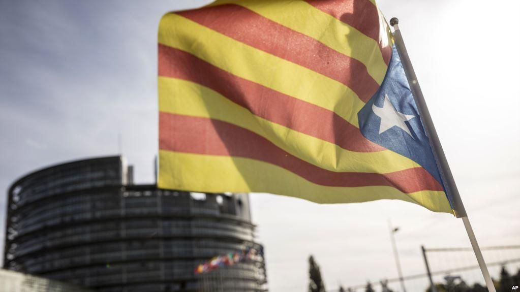 Іспанський уряд звільнив начальника поліції Каталонії Іспанський уряд звільнив начальника поліції Каталонії