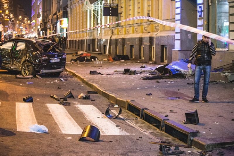 Донька загиблої у ДТП у Харкові цілу ніч шукала матір по місту: жахливі деталі Донька загиблої у ДТП у Харкові цілу ніч шукала матір по місту: жахливі деталі