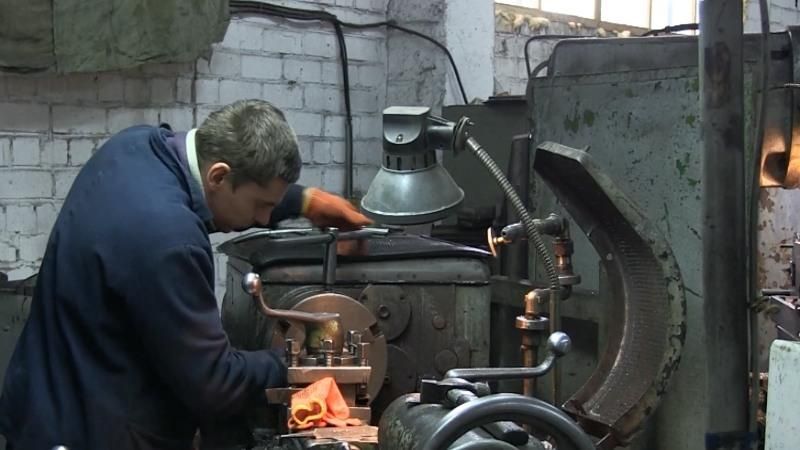 В Украине катастрофически не хватает кадров на предприятиях В Украине катастрофически не хватает кадров на предприятиях