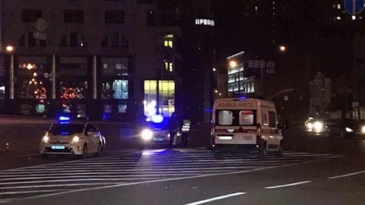 Поліція, поспішаючи на виклик, влаштувала аварію у Києві Поліція, поспішаючи на виклик, влаштувала аварію у Києві