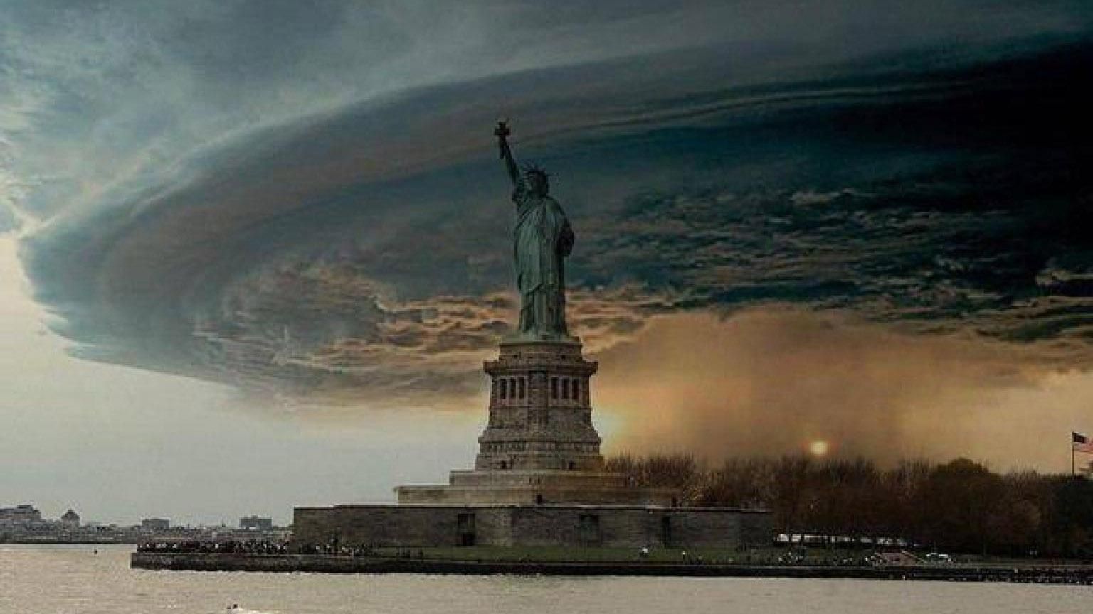 По США ударит еще один мощный ураган По США ударит еще один мощный ураган