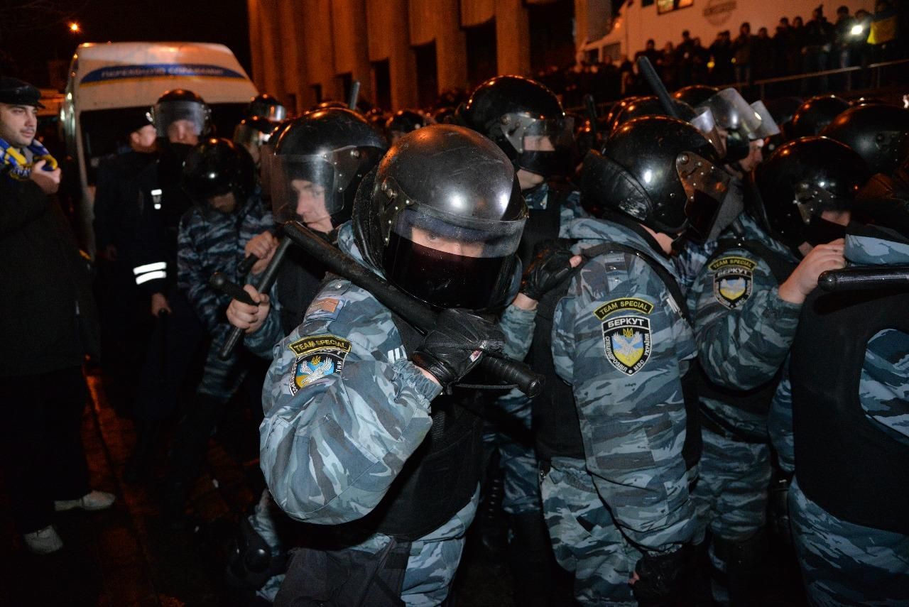 Ми скочуємося в російську реальність, – Лещенко про безчинства у Києві