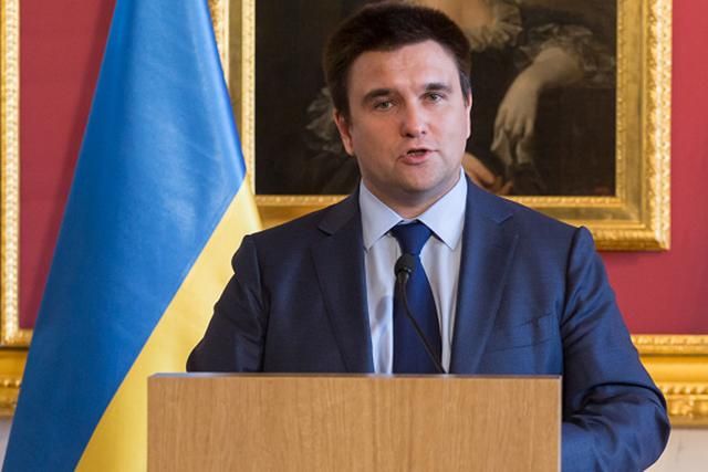 Клімкін різко відкинув будь-які паралелі між подіями на Донбасі та в Каталонії Клімкін різко відкинув будь-які паралелі між подіями на Донбасі та в Каталонії