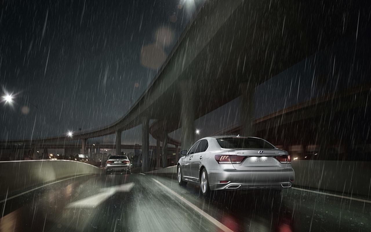 Як їздити на автомобілі в дощ: поради автогонщика Мочанова Як їздити на автомобілі в дощ: поради автогонщика Мочанова