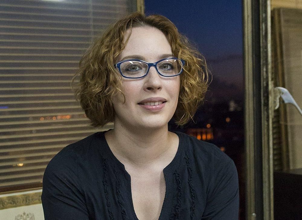 В мережу виклали ще одне відео нападу на журналістку "Еха Москви" В мережу виклали ще одне відео нападу на журналістку "Еха Москви"