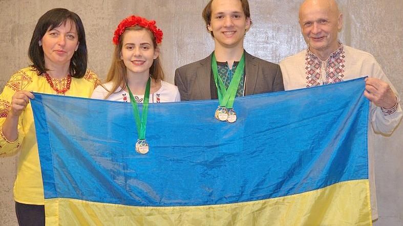 Двое украинских школьников получили золото на Международной ученической олимпиаде по экологии