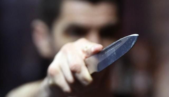 На Луганщині чоловік скоїв напад на поліцейських На Луганщині чоловік скоїв напад на поліцейських